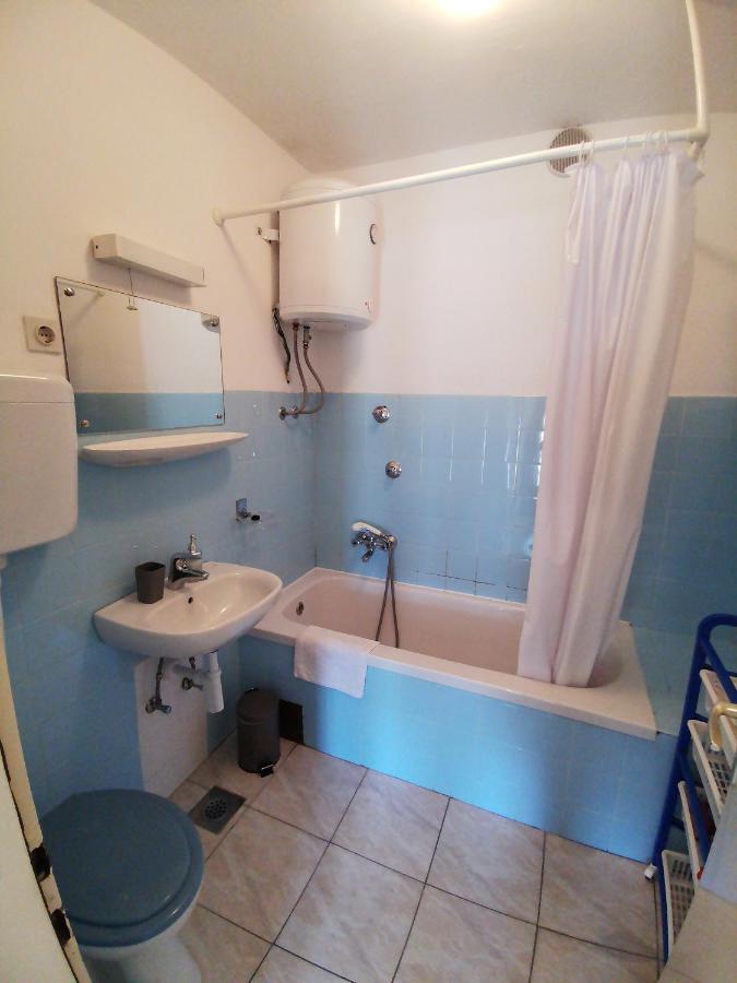 Room Dobrenka Hvar Exterior photo